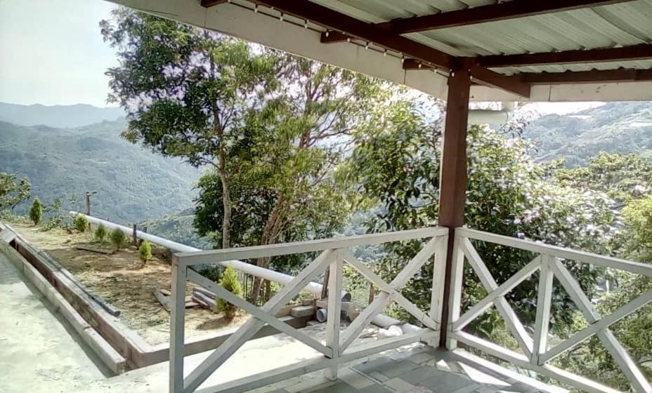 Dongorit Cabin House 1 Kampong Kundassan Εξωτερικό φωτογραφία