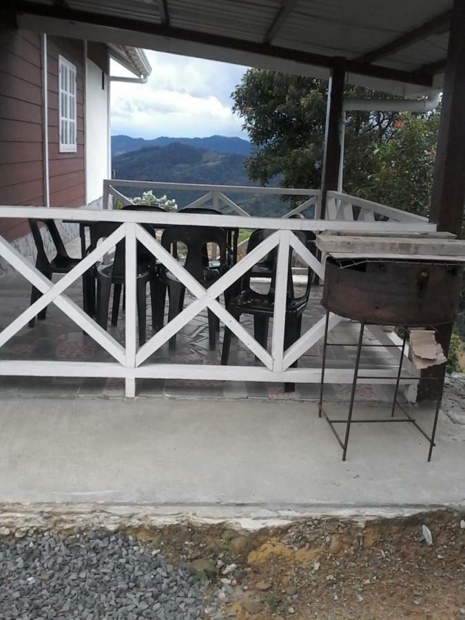 Dongorit Cabin House 1 Kampong Kundassan Εξωτερικό φωτογραφία